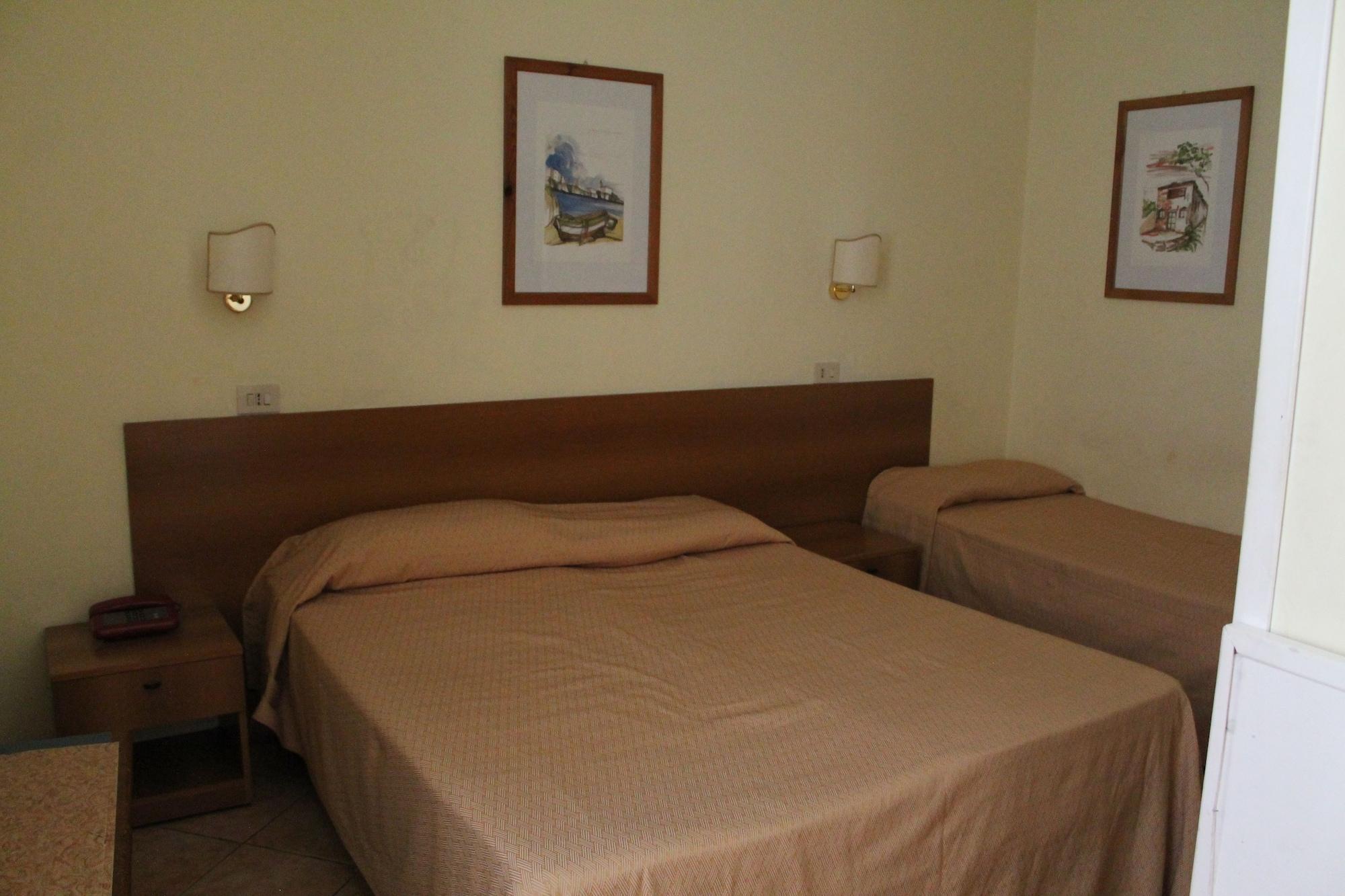Hotel Pomezia Roma Esterno foto