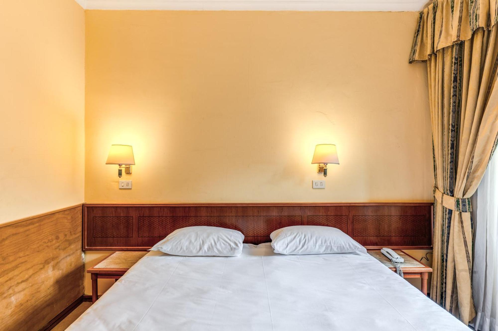 Hotel Pomezia Roma Esterno foto
