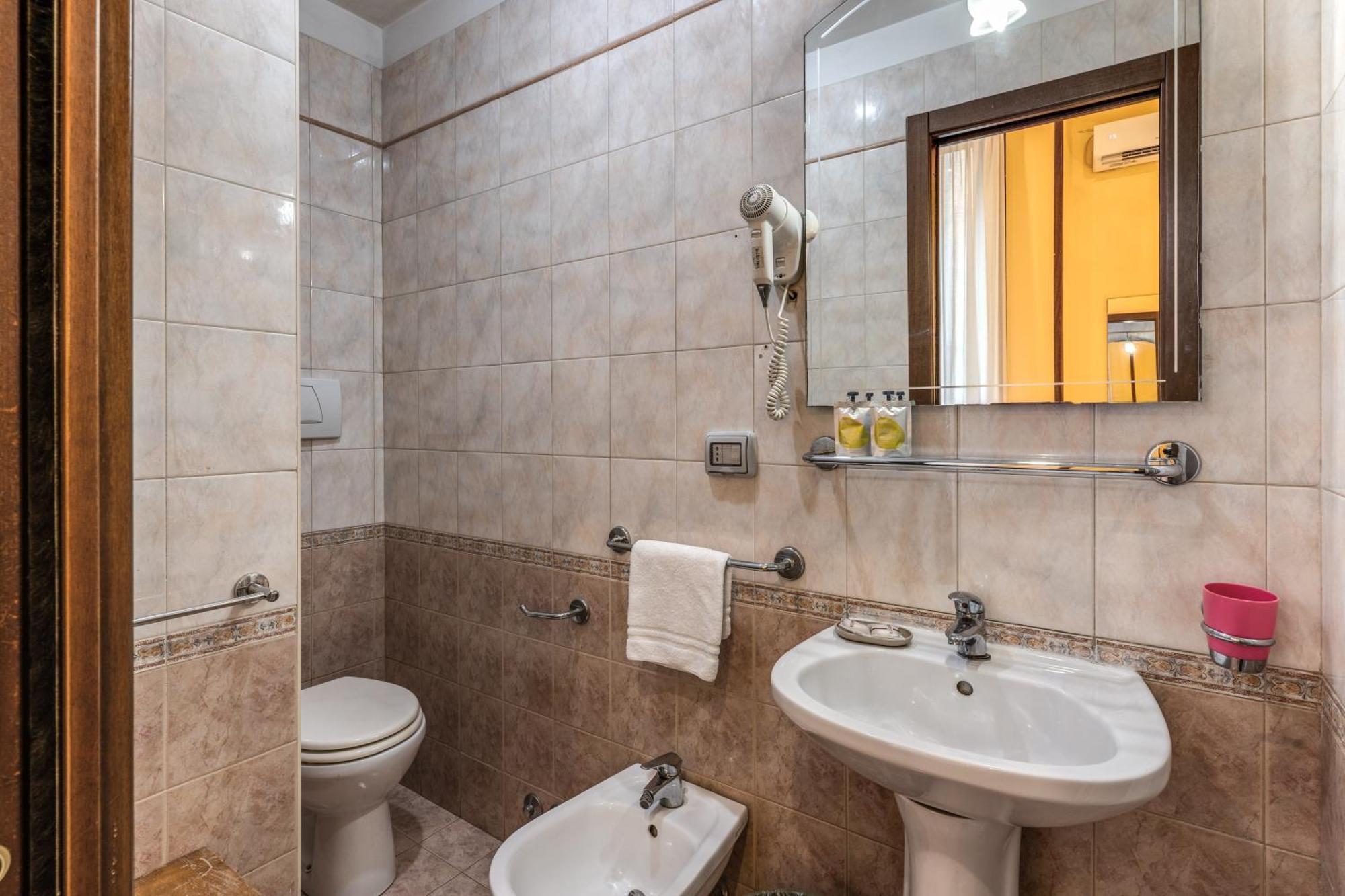Hotel Pomezia Roma Esterno foto