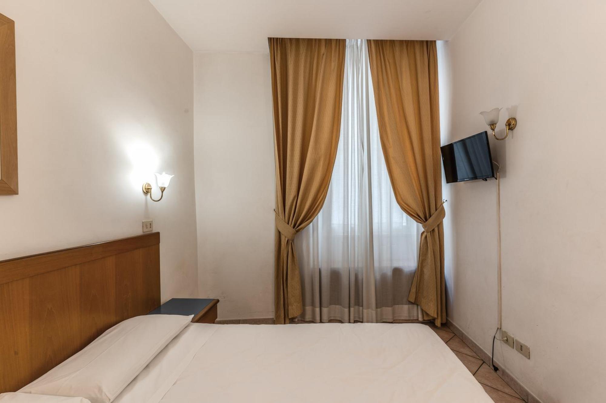 Hotel Pomezia Roma Esterno foto