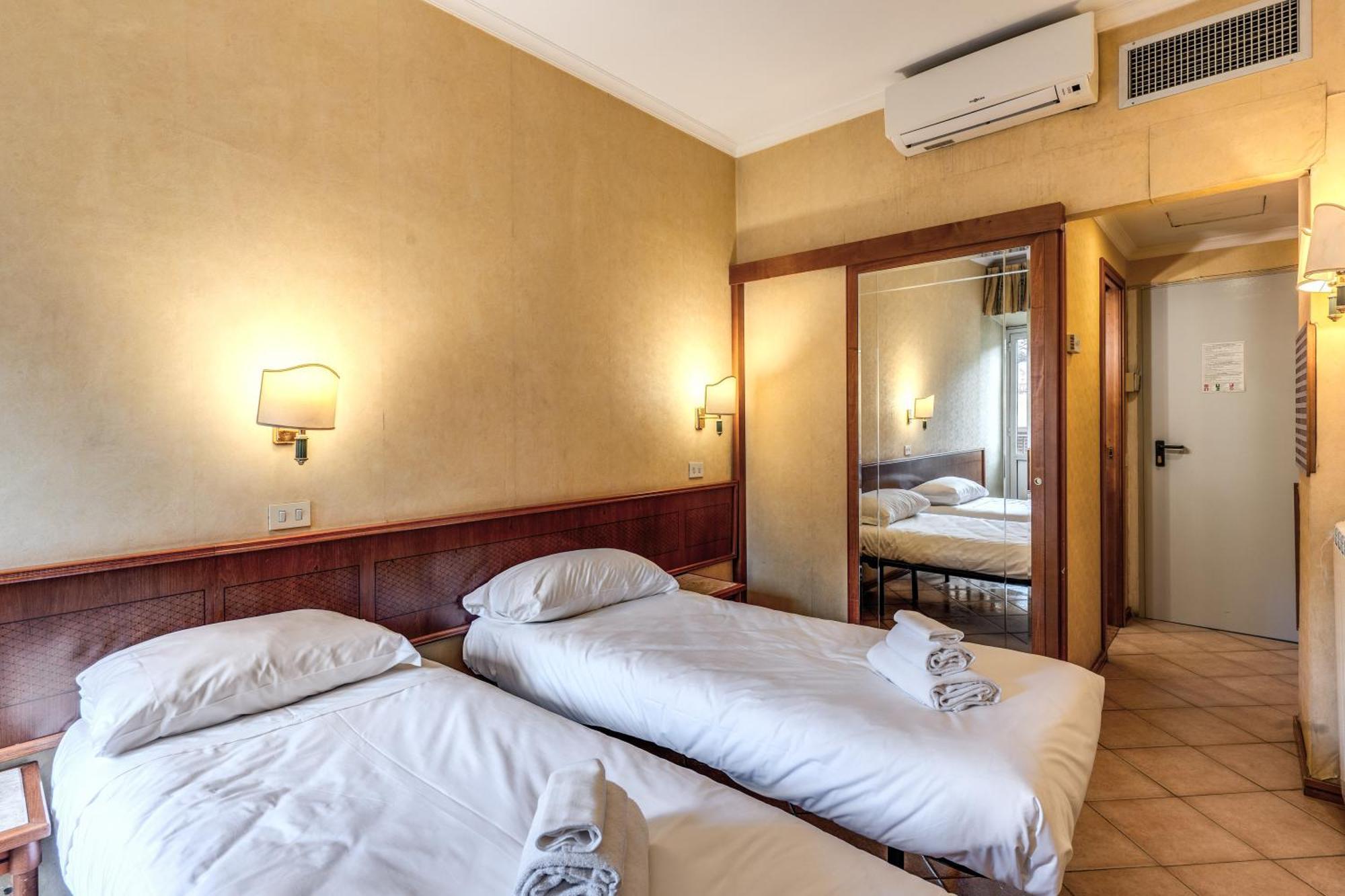 Hotel Pomezia Roma Esterno foto