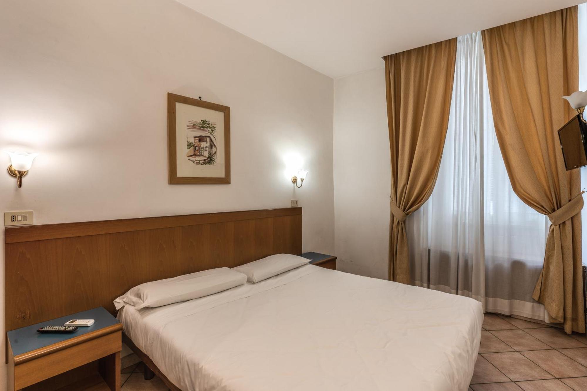 Hotel Pomezia Roma Esterno foto