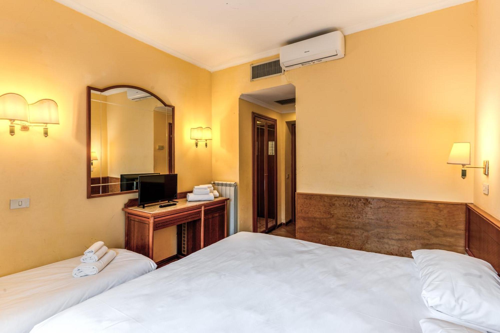 Hotel Pomezia Roma Esterno foto