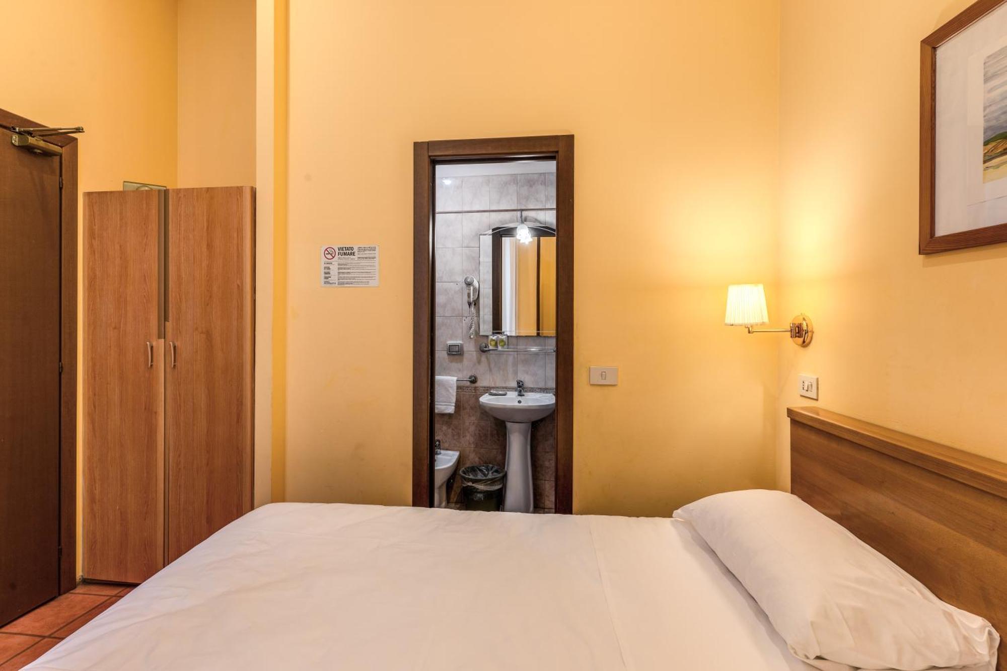 Hotel Pomezia Roma Esterno foto