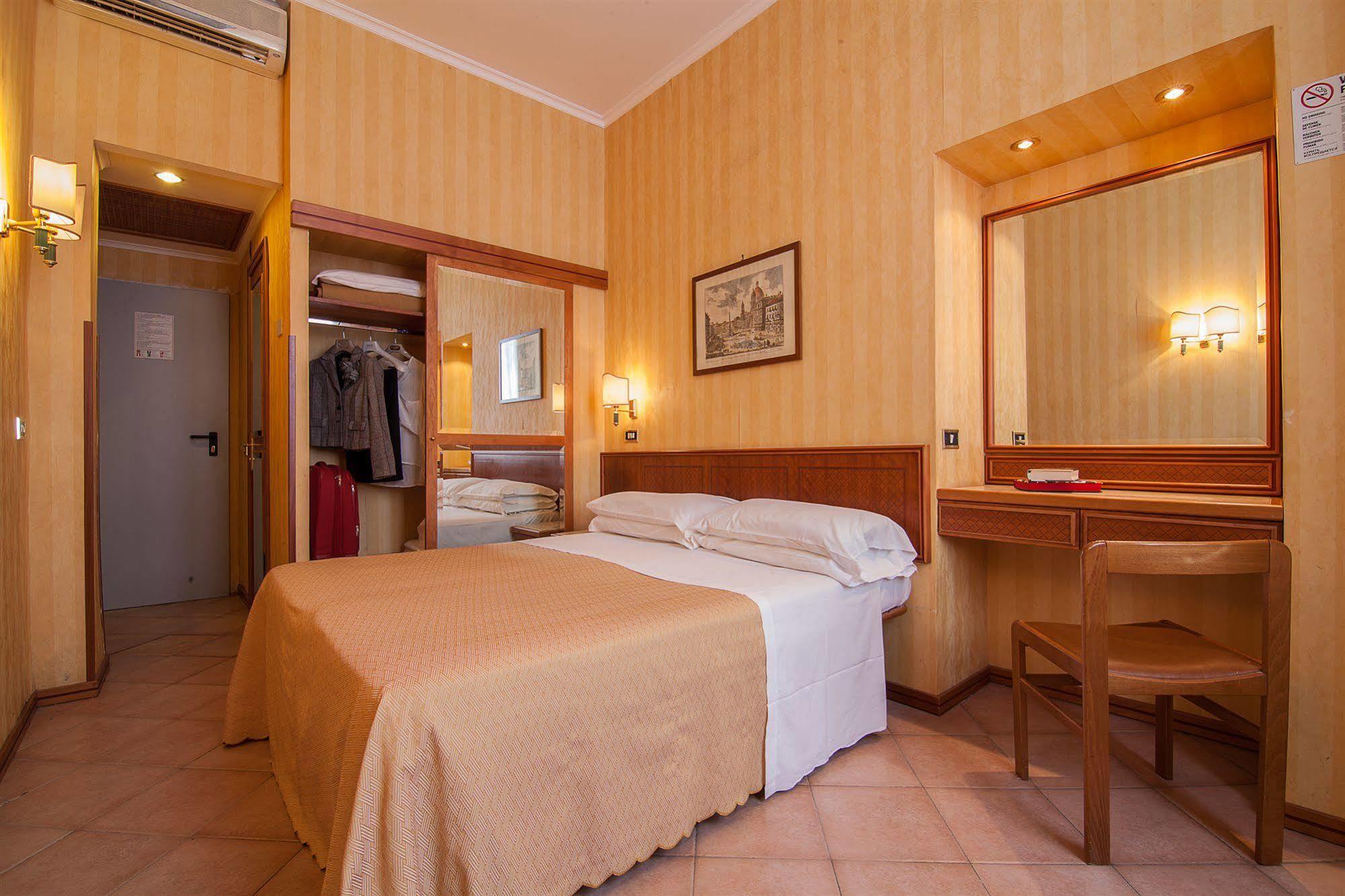 Hotel Pomezia Roma Esterno foto