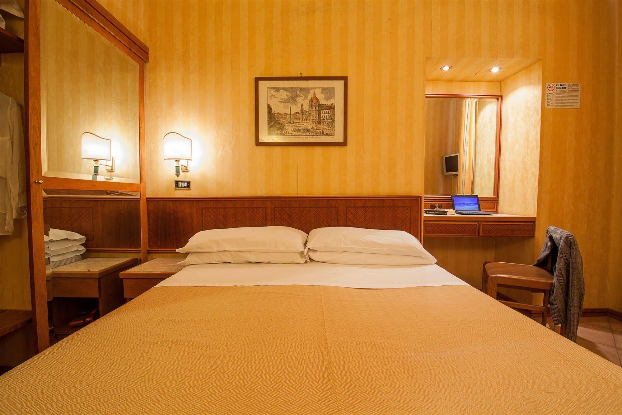 Hotel Pomezia Roma Esterno foto