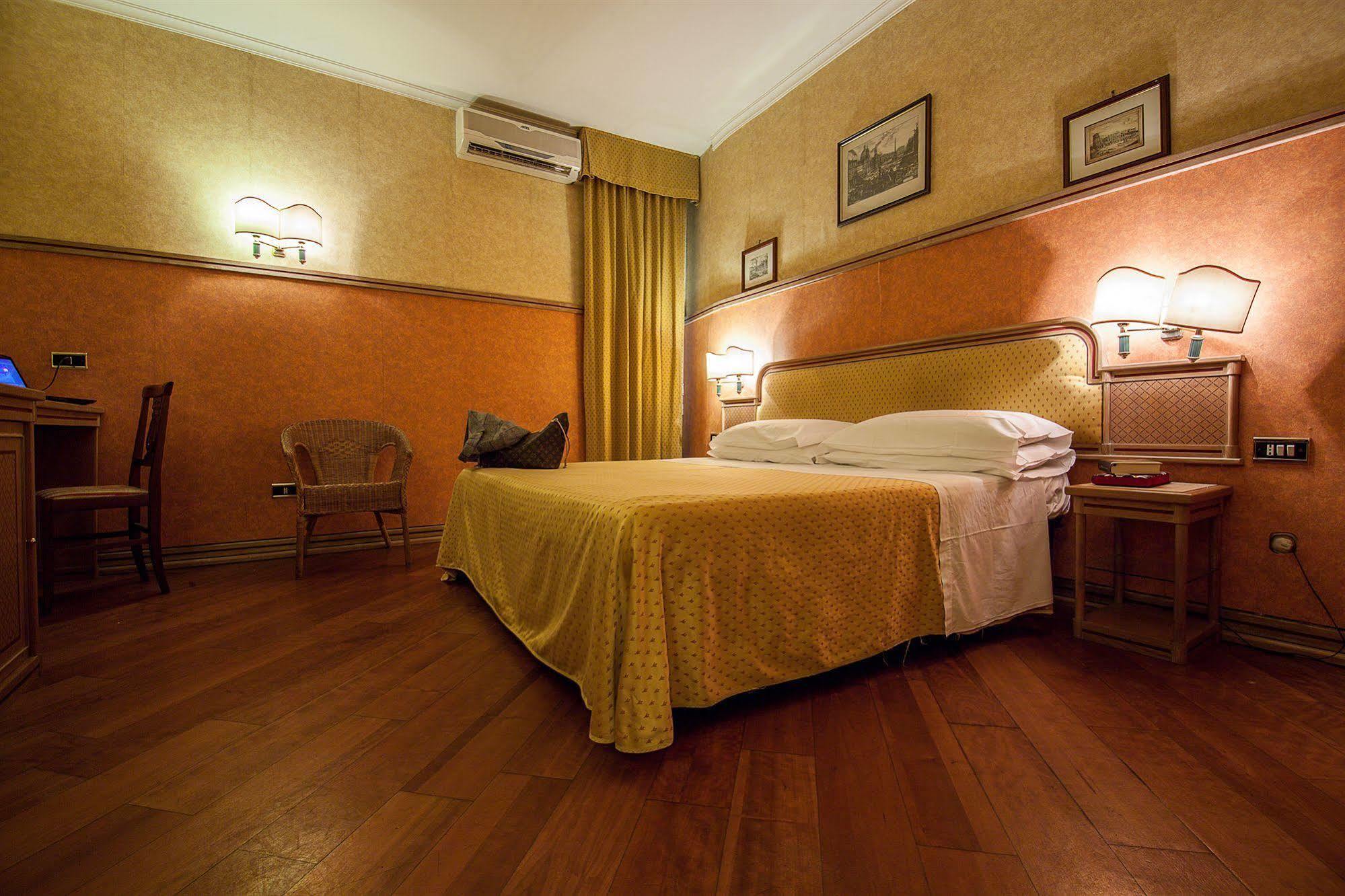 Hotel Pomezia Roma Esterno foto