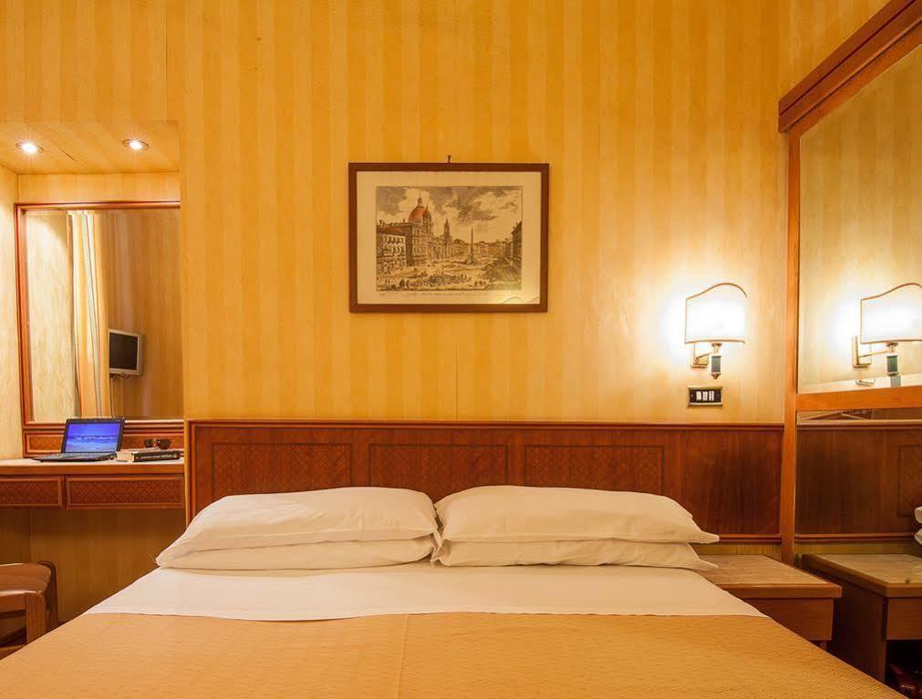Hotel Pomezia Roma Esterno foto